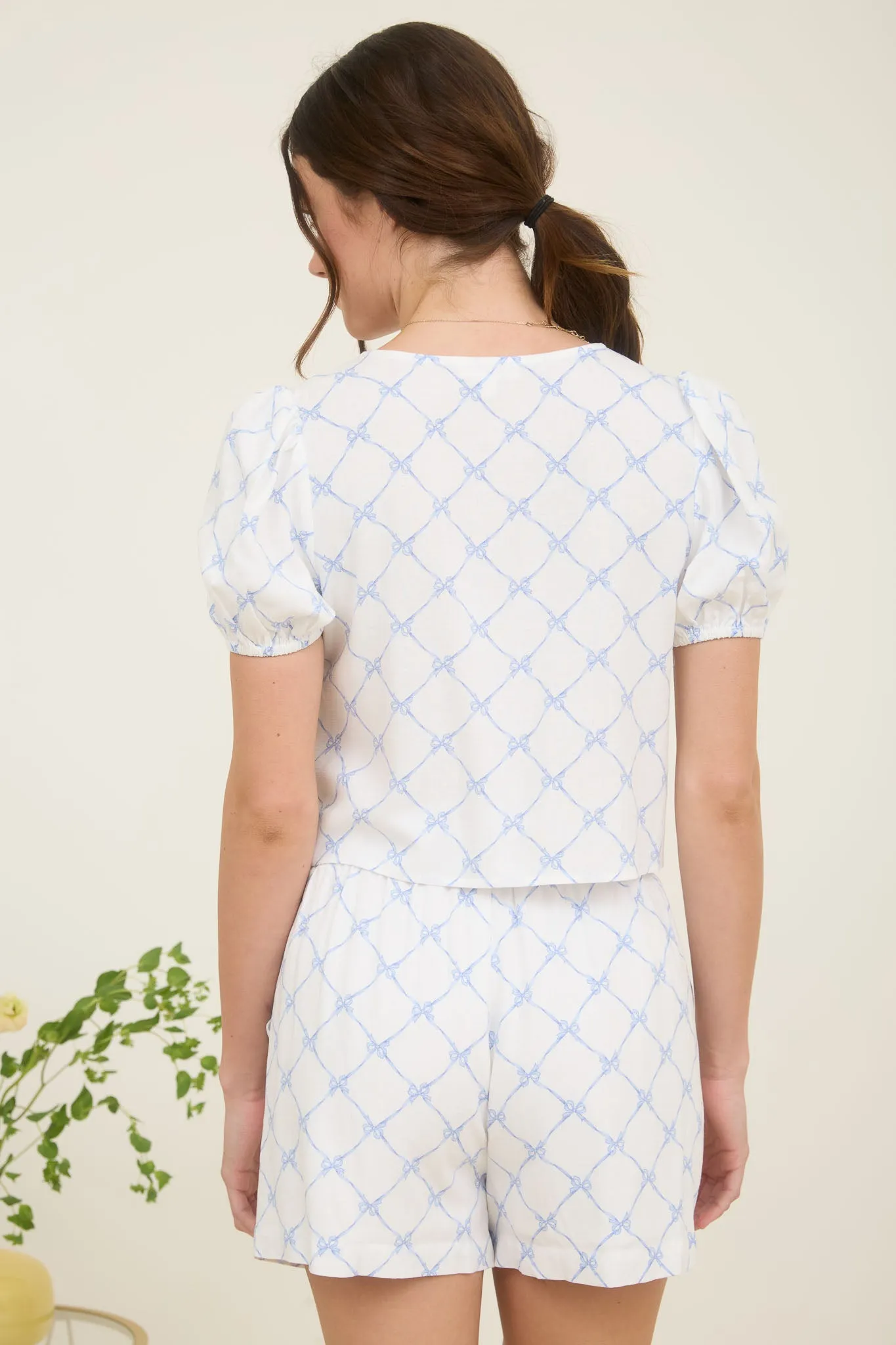 BOW PATTERN FRONT TIE PUFF SLEEVE LINEN BLOUSE sold by Blu Pepper product image thumbnail 2