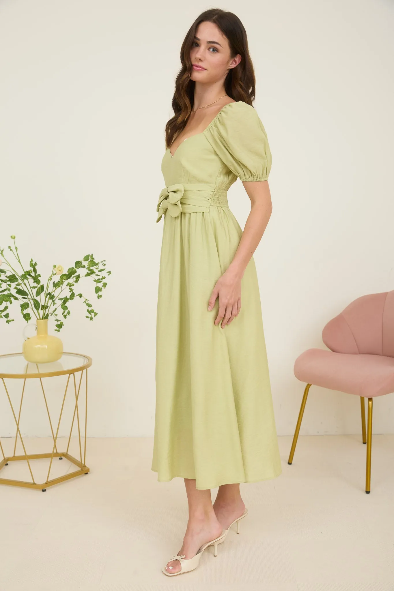 FRONT BOW SWEETHEART NECK PUFF SLEEVE MIDI DRESS sold by Blu Pepper product image thumbnail 3