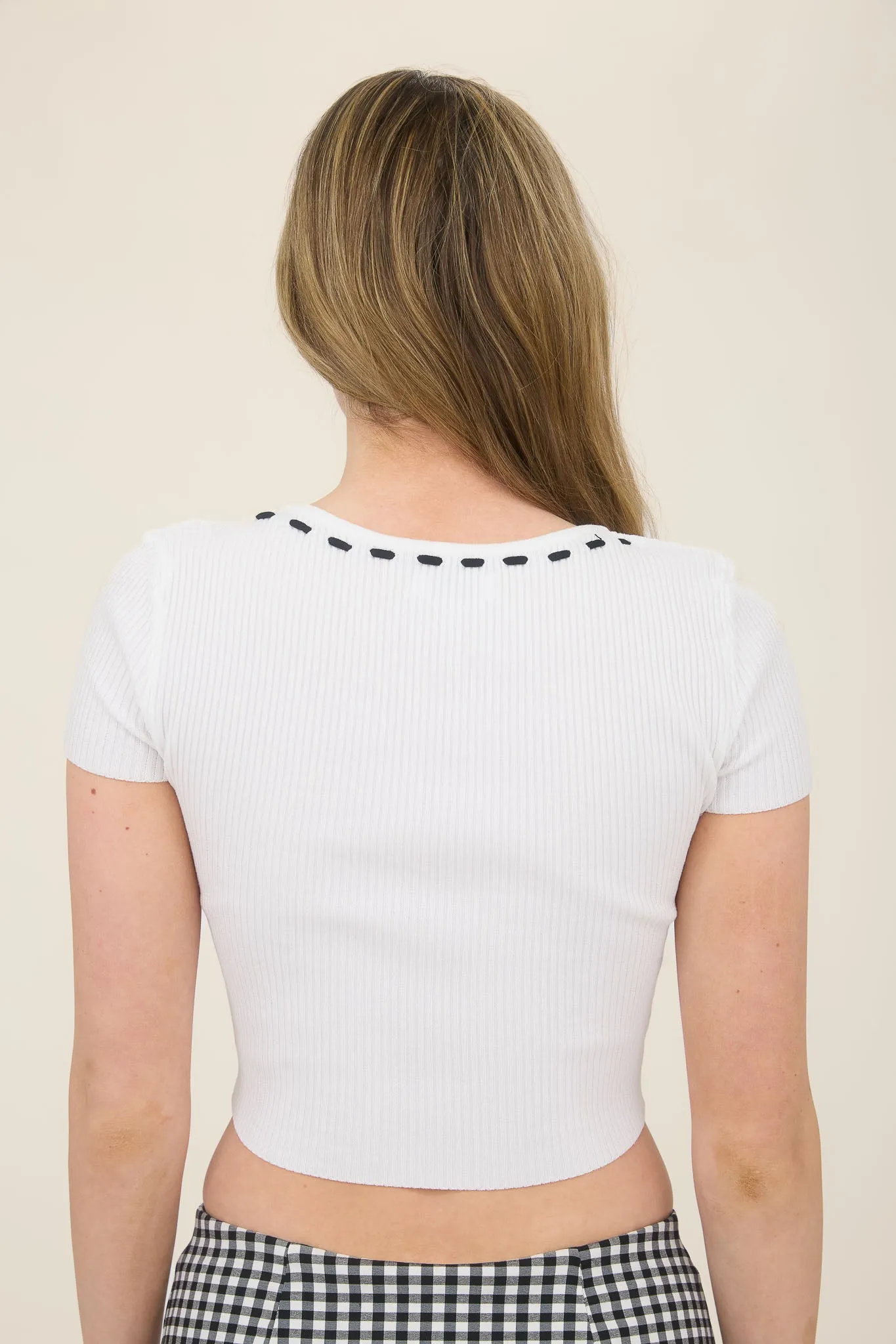 CONTRAST FRONT TIE DETAIL SWEATER KNIT CROP TOP sold by Blu Pepper product image thumbnail 2