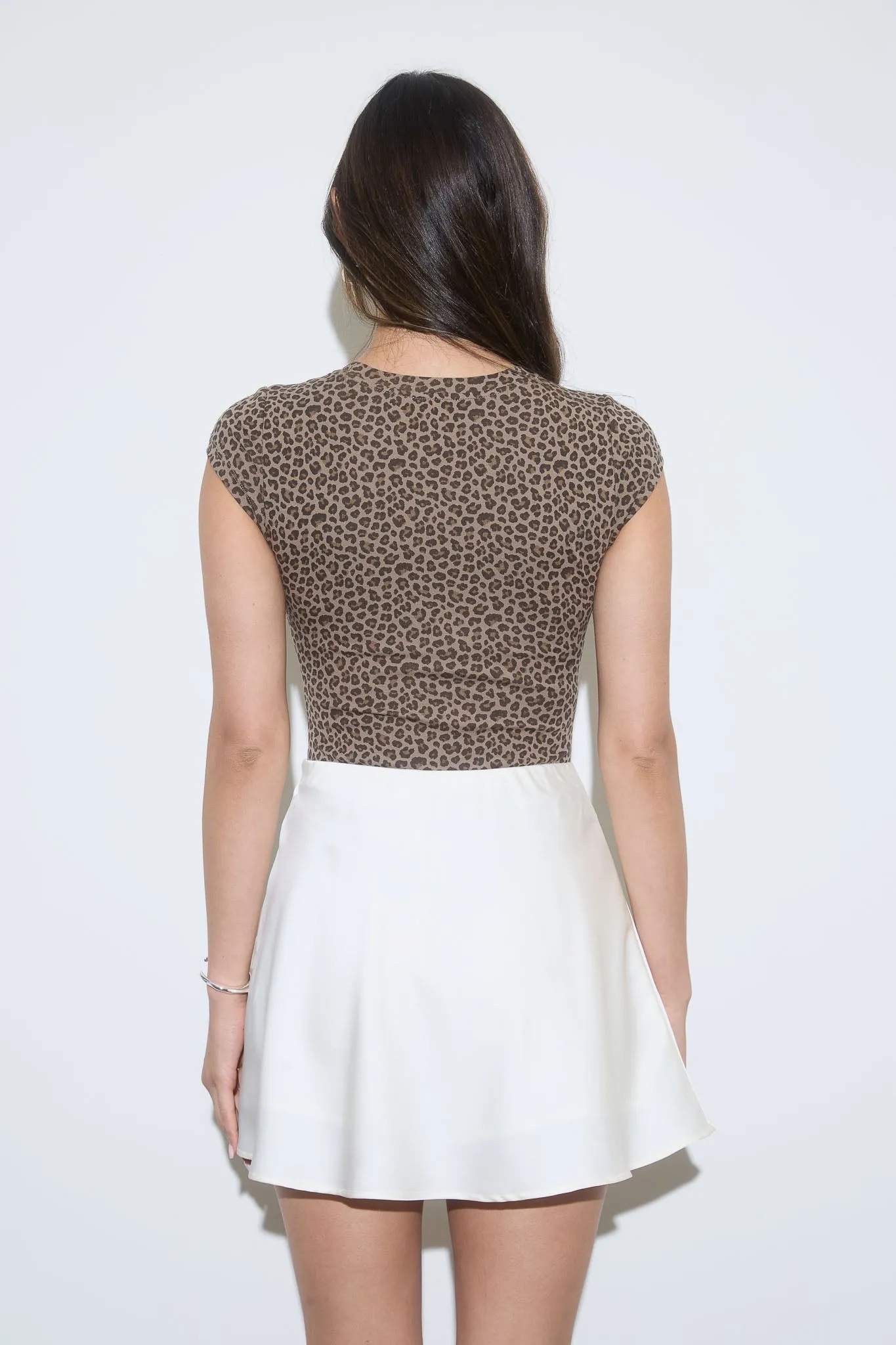 LEOPARD ROUND NECK SHORT SLEEVE KNIT BODYSUIT sold by Blu Pepper product image thumbnail 2