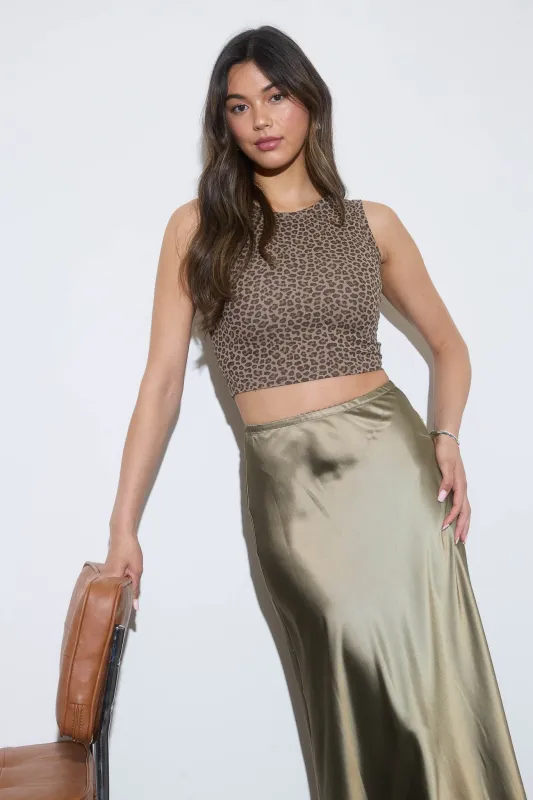 LEOPARD PRINT SLEEVELESS CROPPED KNIT TOP sold by Blu Pepper