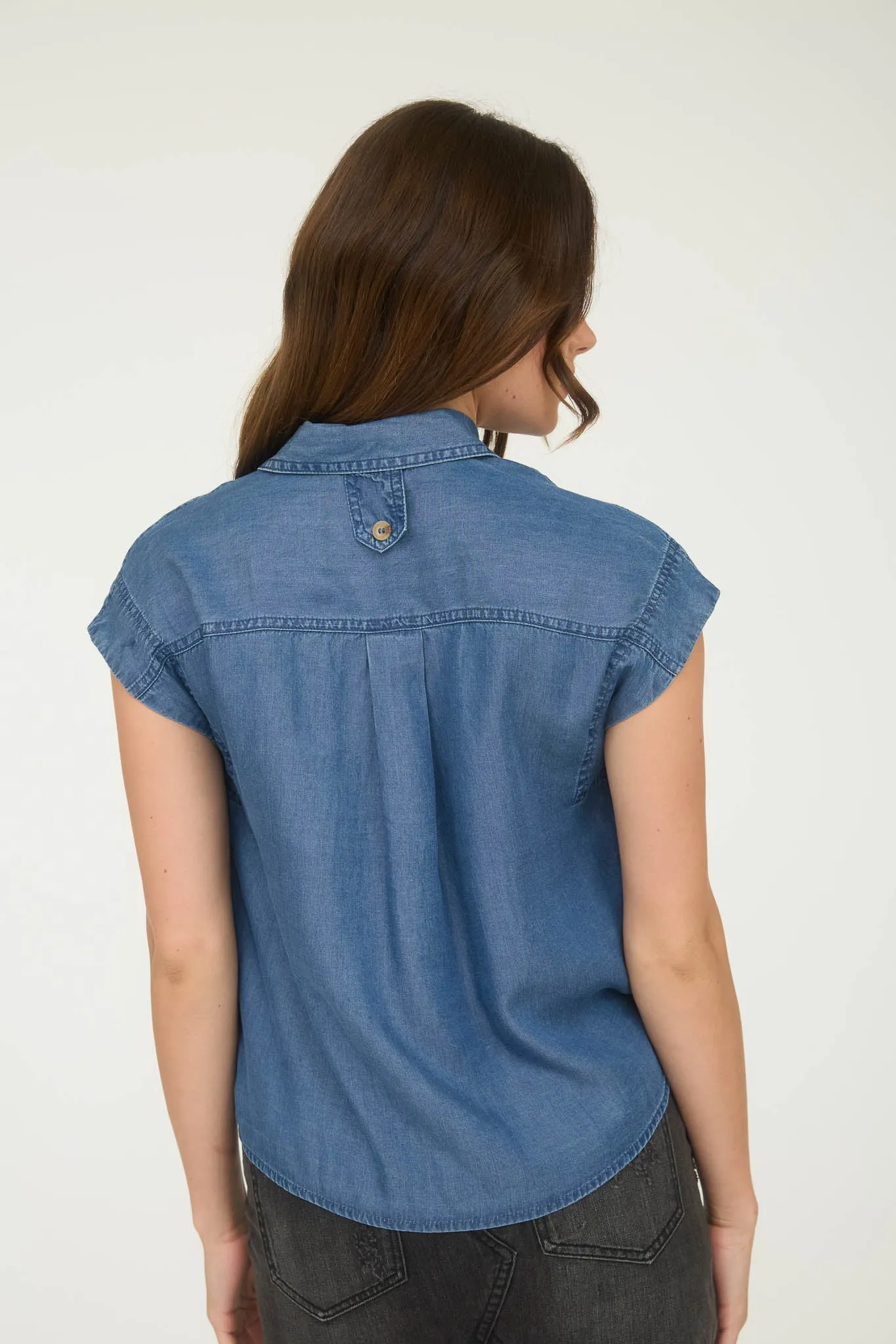 CHAMBRAY COLLARED POCKET FLAP BUTTON DOWN SHIRT sold by Blu Pepper product image thumbnail 2