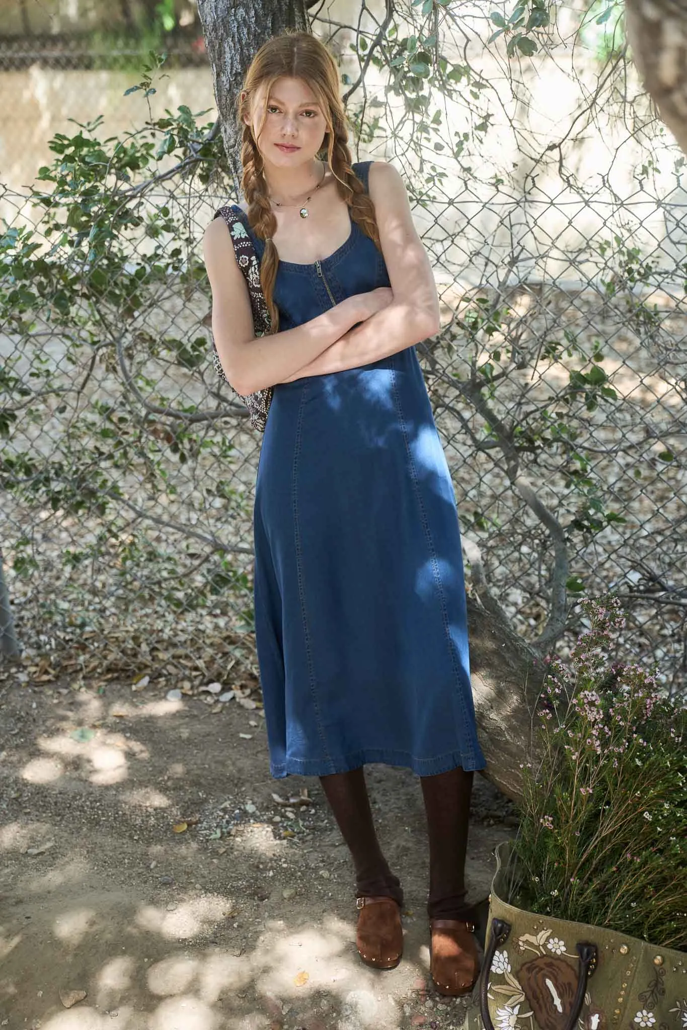 FRONT ZIP SLEEVELESS DENIM MIDI DRESS sold by Blu Pepper product image thumbnail 4