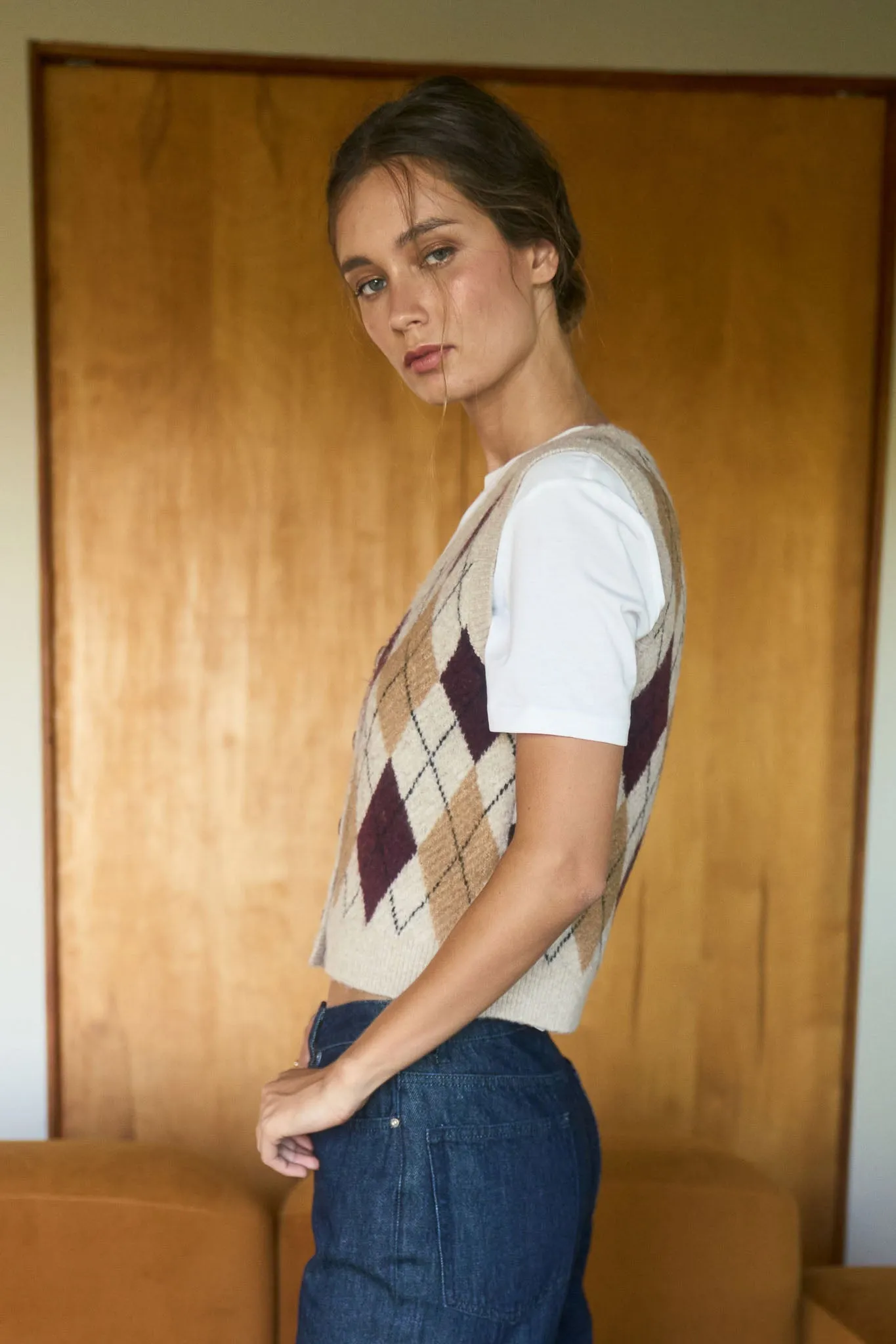 ARGYLE PATTERN BUTTON DOWN KNIT CARDIGAN VEST sold by Blu Pepper product image thumbnail 3