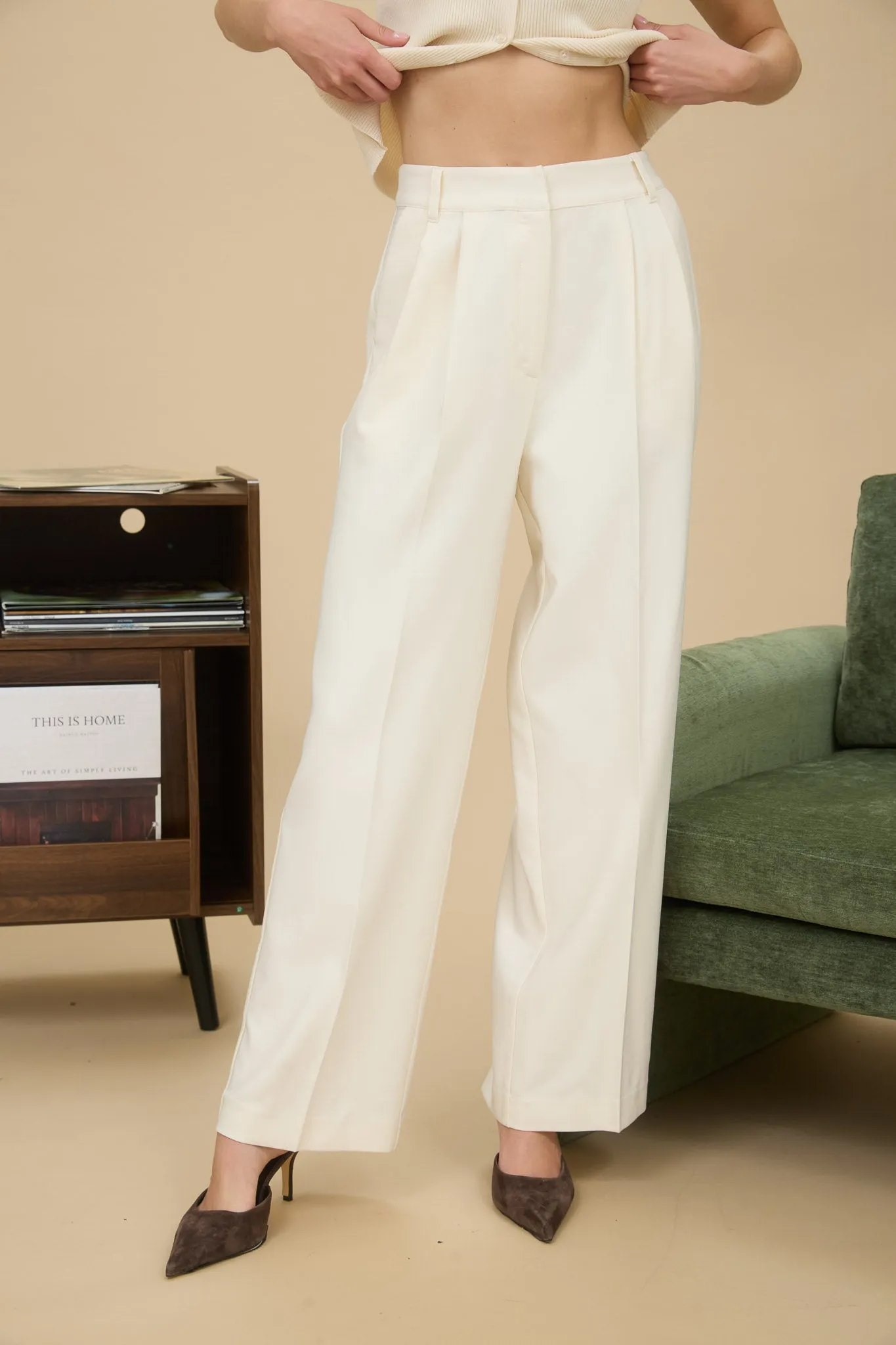 HIGH WAIST PLEATED WIDE LEG DRESS PANTS sold by Blu Pepper product image thumbnail 4
