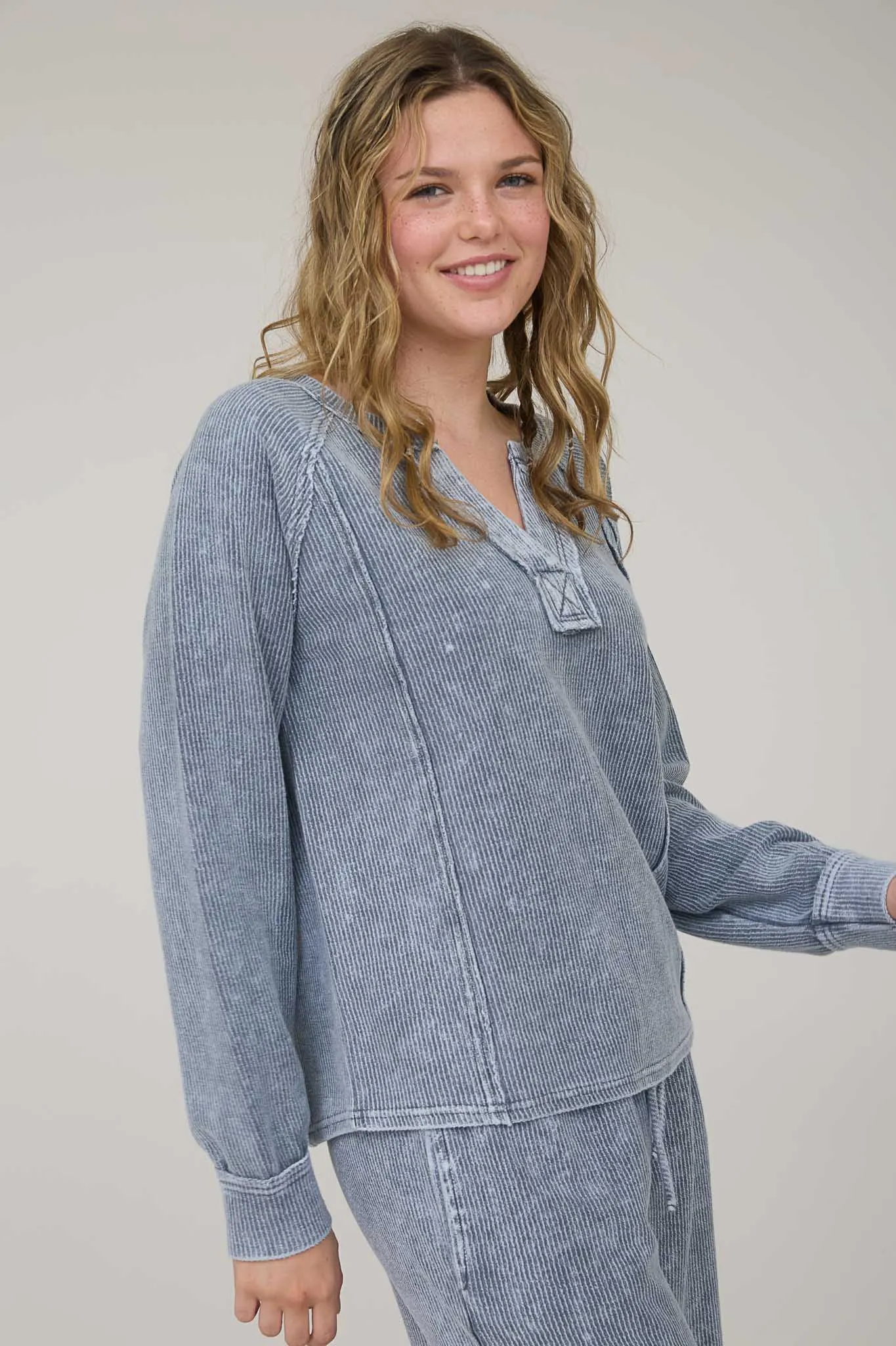 WASHED RIBBED SPLIT NECK LONG SLEEVE KNIT TOP sold by Blu Pepper product image thumbnail 3