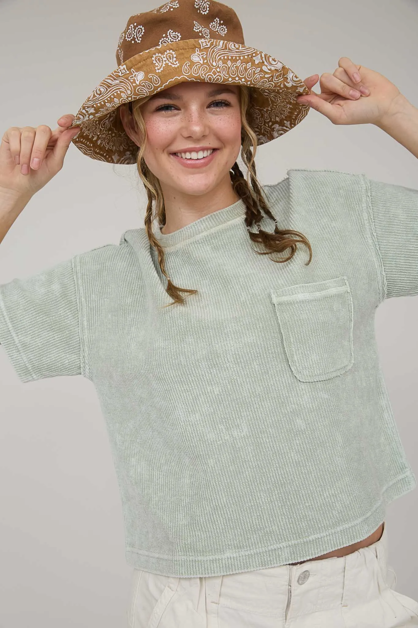 WASHED RIBBED SHORT SLEEVE TEE WITH POCKET (PRE-ORDER) sold by Blu Pepper product image thumbnail 4