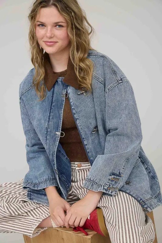 CONTRAST COLLAR LATCH HOOK WASHED DENIM JACKET (PRE-ORDER) sold by Blu Pepper