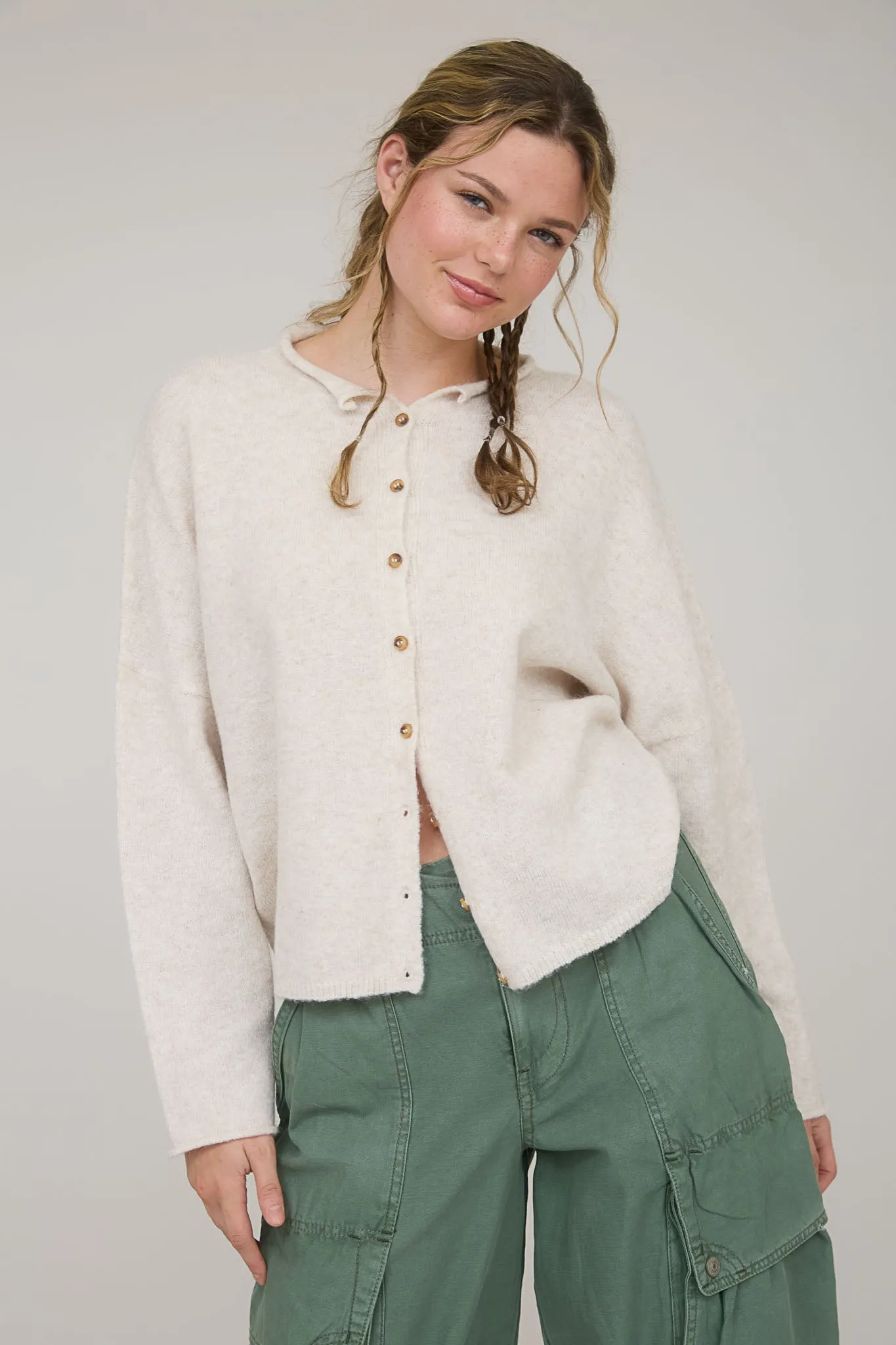 LIGHTWEIGHT BUTTON DOWN KNIT CARDIGAN sold by Blu Pepper product image thumbnail 4