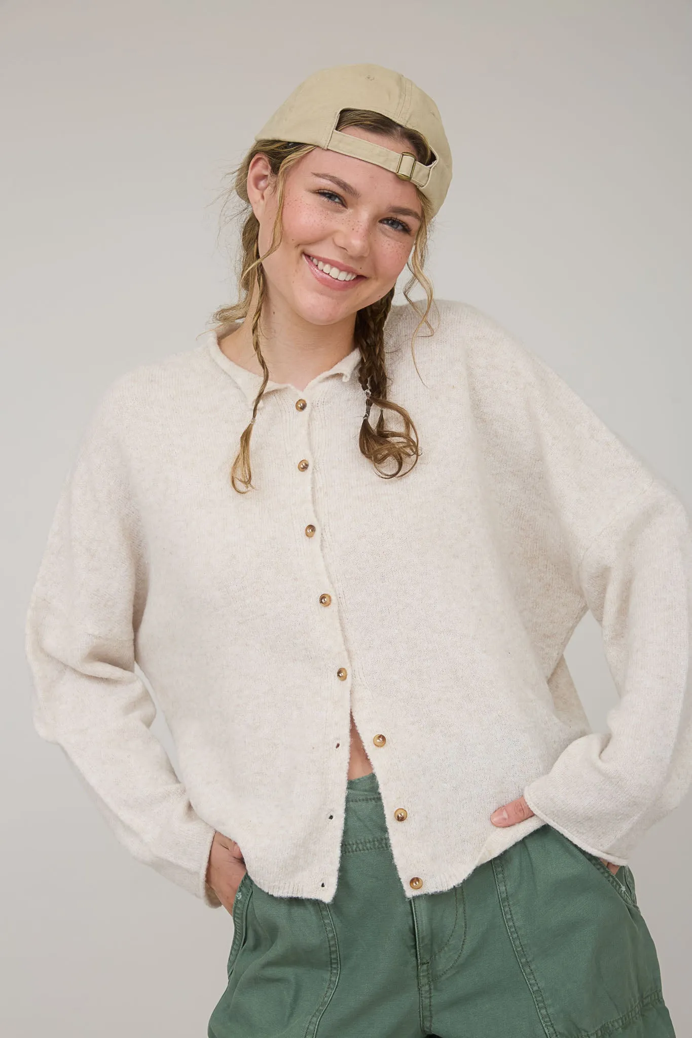 LIGHTWEIGHT BUTTON DOWN KNIT CARDIGAN sold by Blu Pepper product image thumbnail 5