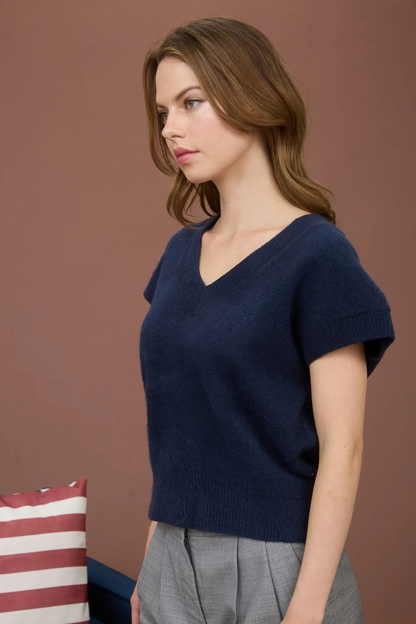 V NECK SHORT SLEEVE KNIT PULLOVER SWEATER sold by Blu Pepper product image thumbnail 3