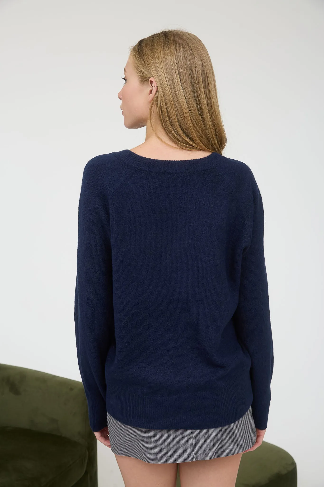 V NECK LONG SLEEVE KNIT PULLOVER SWEATER sold by Blu Pepper product image thumbnail 2