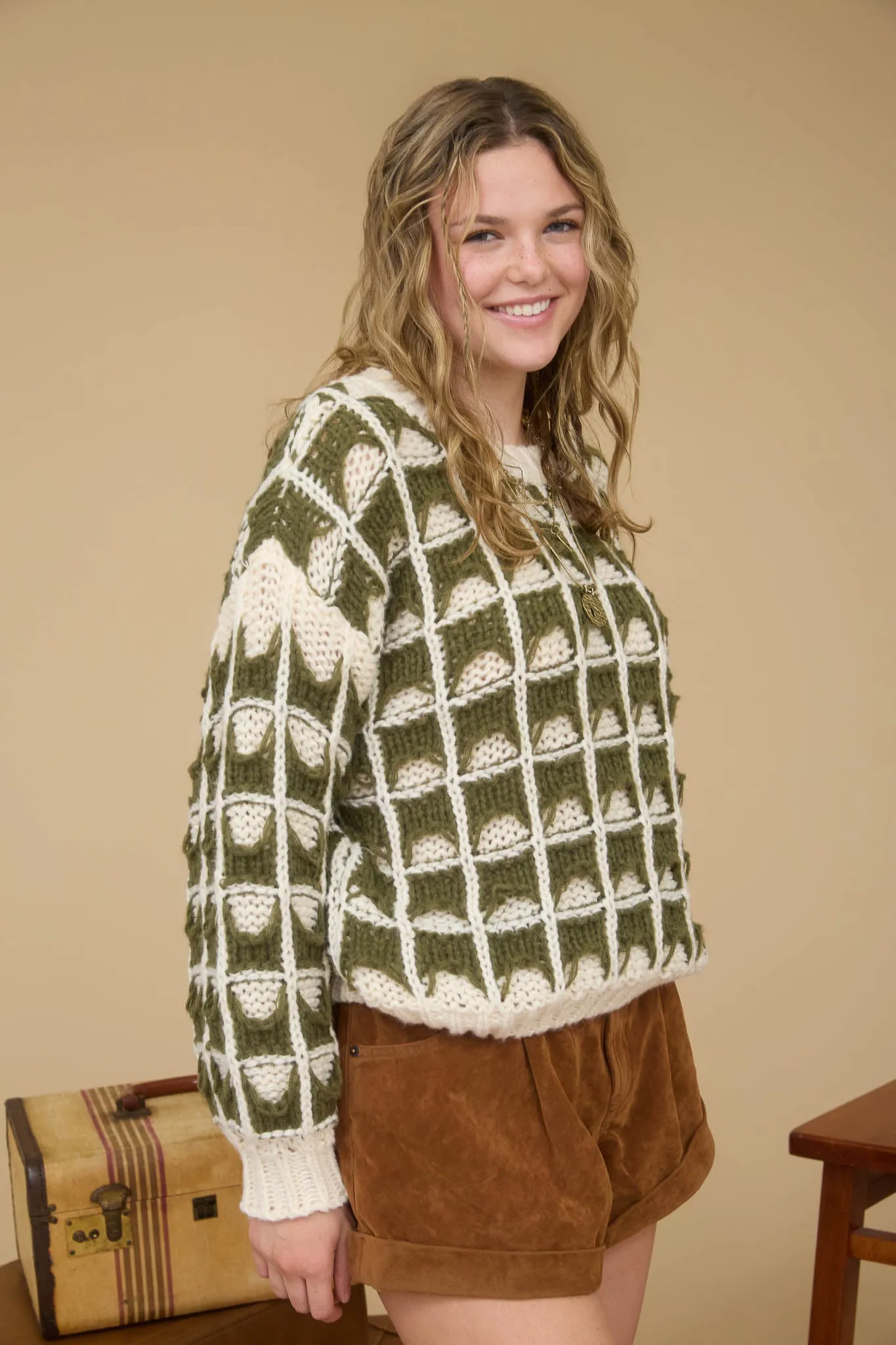 CONTRAST SQUARE KNIT CREWNECK SWEATER sold by Blu Pepper product image thumbnail 3