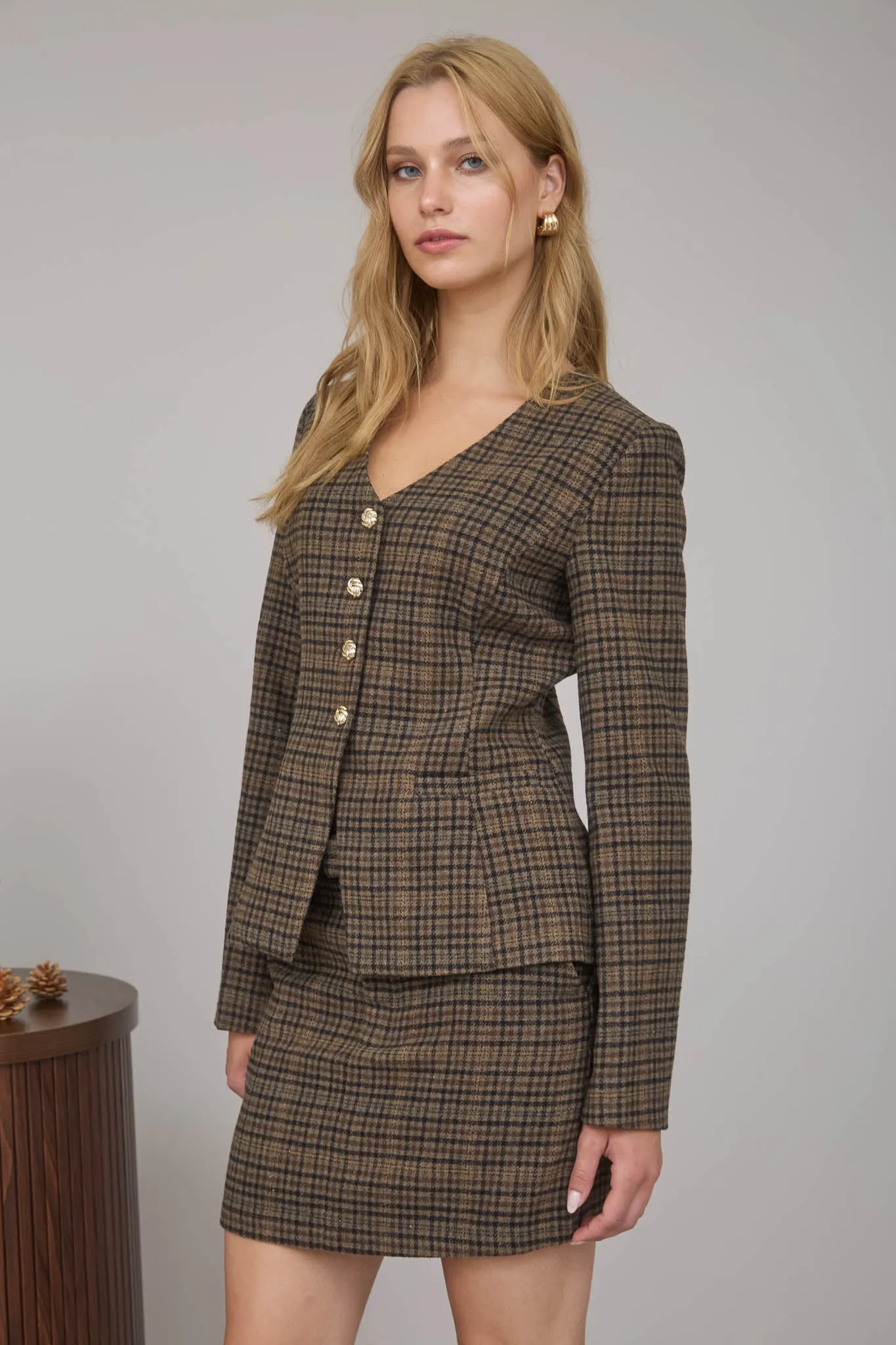 PLAID TWEED BUTTON DOWN V NECK BLAZER sold by Blu Pepper product image thumbnail 3