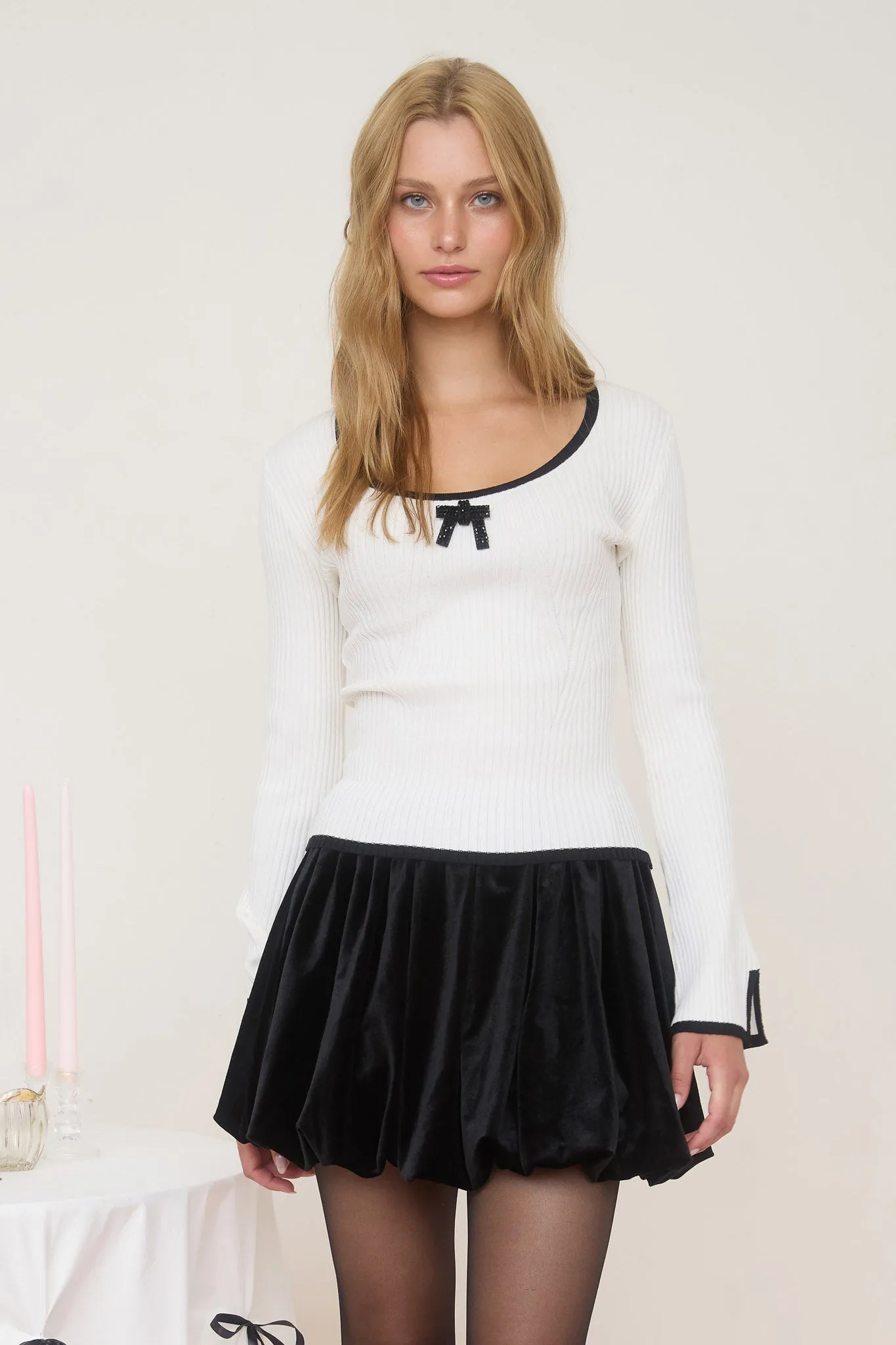 CONTRAST TRIM FRONT BOW LONG SLEEVE KNIT SWEATER sold by Blu Pepper product image thumbnail 4