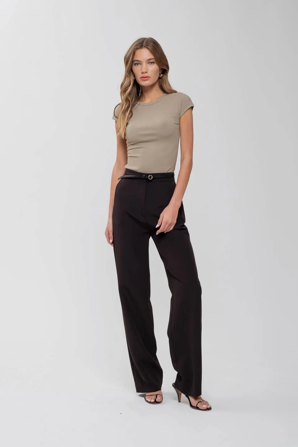 ROUND NECK SHORT SLEEVE SWEATER KNIT TOP sold by Blu Pepper product image thumbnail 5