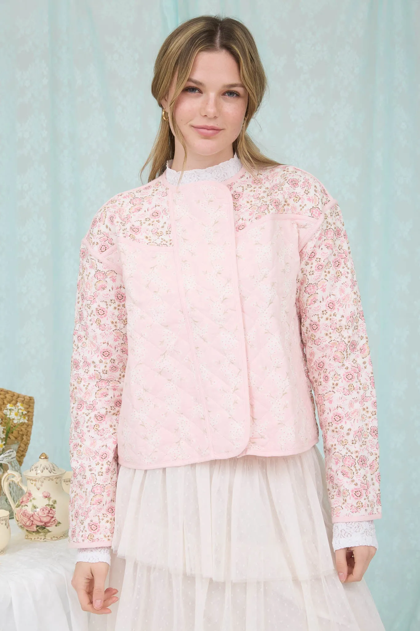 COLORBLOCK FLORAL ZIP-UP QUILTED JACKET sold by Blu Pepper product image thumbnail 5