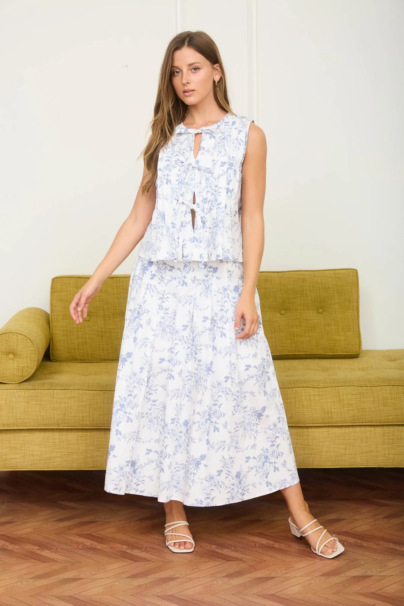 FLORAL TOILE SLEEVELESS PLEATED FRONT TIE BLOUSE sold by Blu Pepper product image thumbnail 5