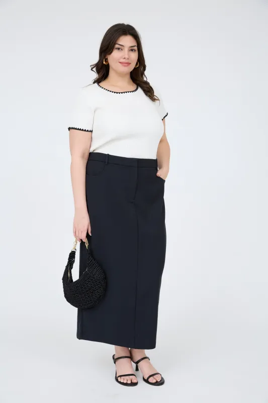 PLUS CONTRAST EDGE SWEATER TOP made by Blu Pepper