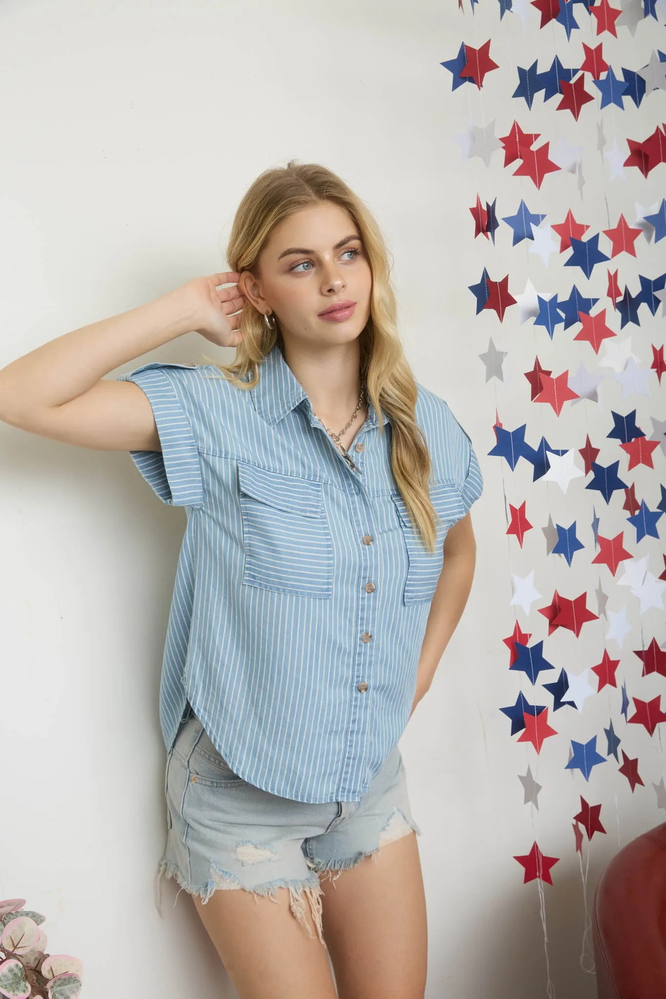 STRIPE COLLARED POCKET DETAIL CHAMBRAY TOP sold by Blu Pepper product image thumbnail 4