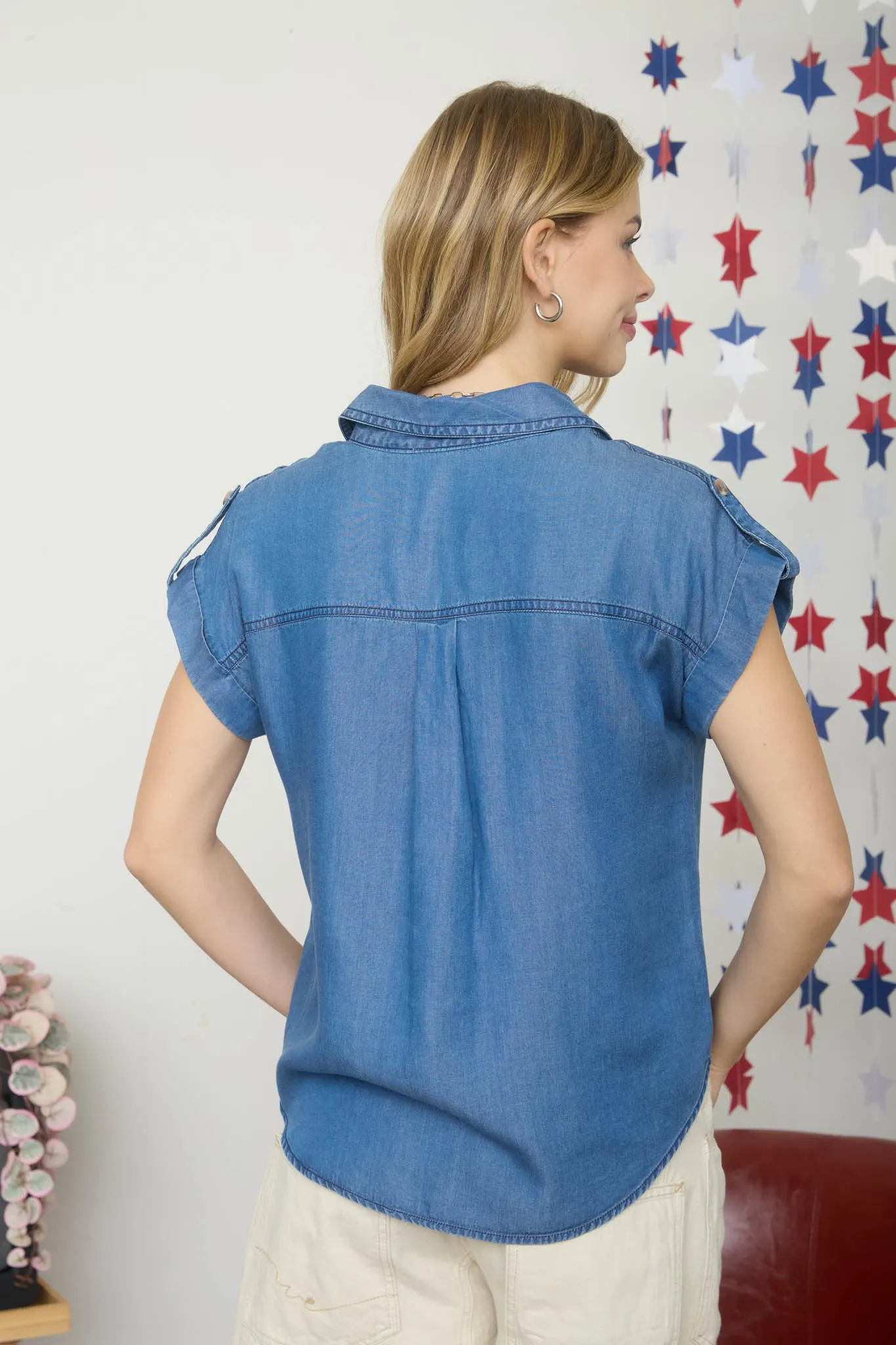 TAB SLEEVE COLLARED BUTTON DOWN CHAMBRAY TOP sold by Blu Pepper product image thumbnail 2