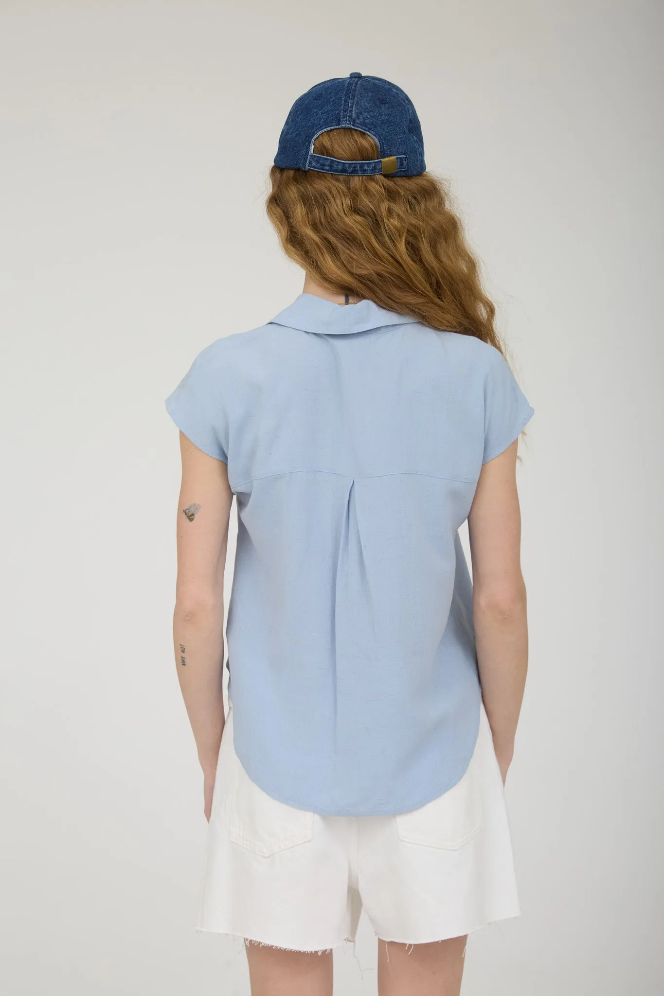 PLUS COLLARED BUTTON DOWN SHORT SLEEVE LINEN SHIRT (PRE-ORDER) sold by Blu Pepper product image thumbnail 5