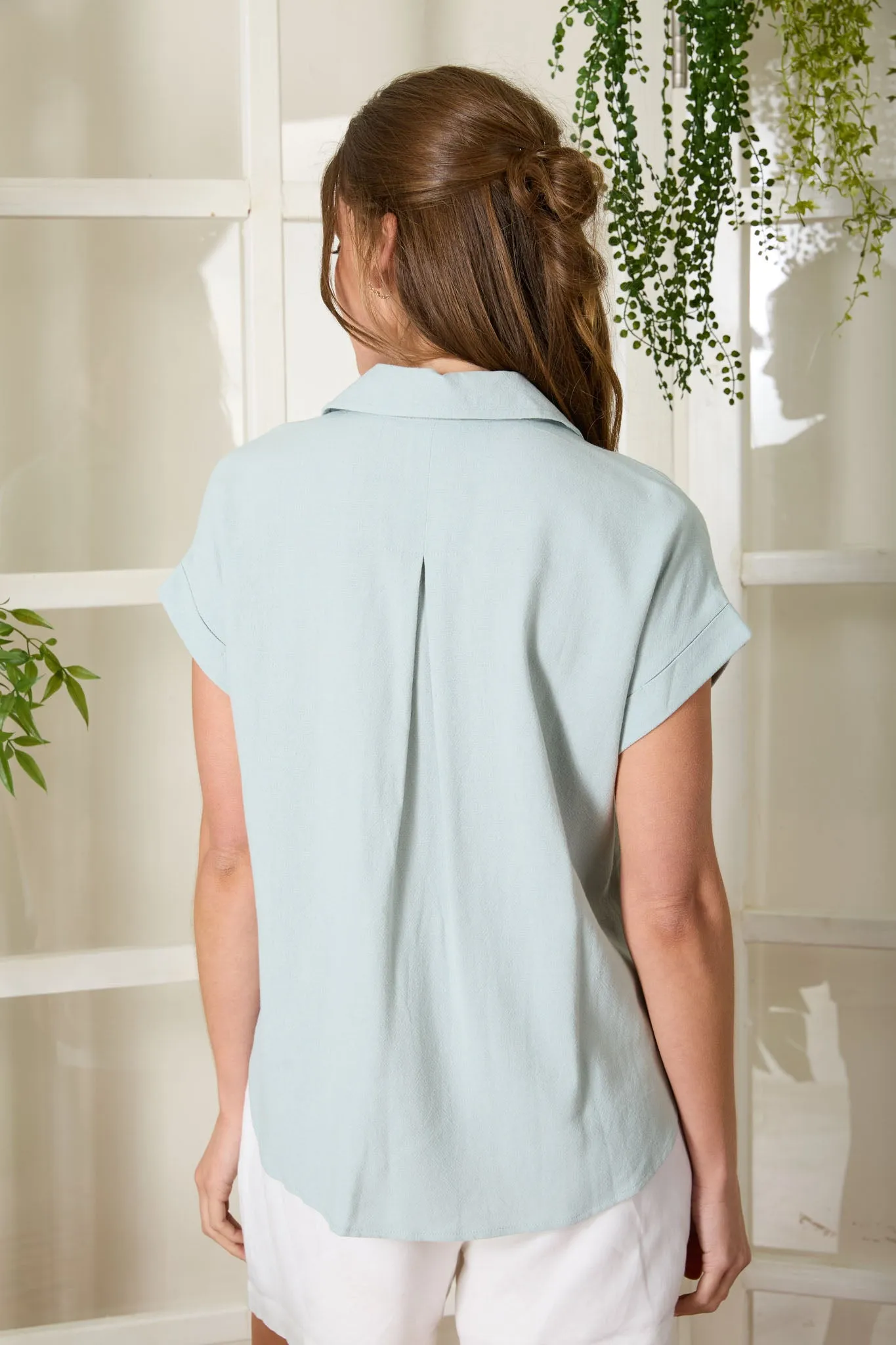 COLLARED SPLIT NECK CUFF SLEEVE U HEM LINEN TOP sold by Blu Pepper product image thumbnail 2