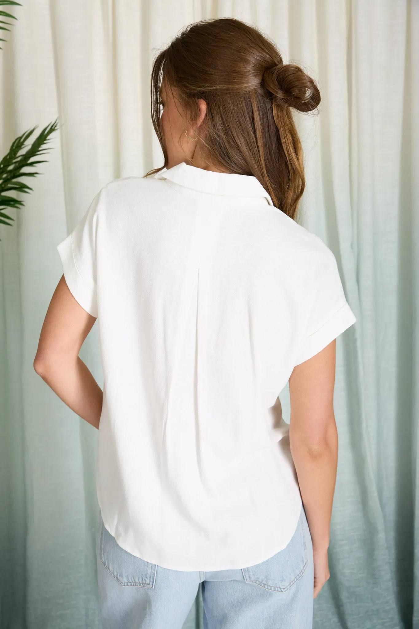 COLLARED SPLIT NECK CUFF SLEEVE U HEM LINEN TOP sold by Blu Pepper product image thumbnail 5