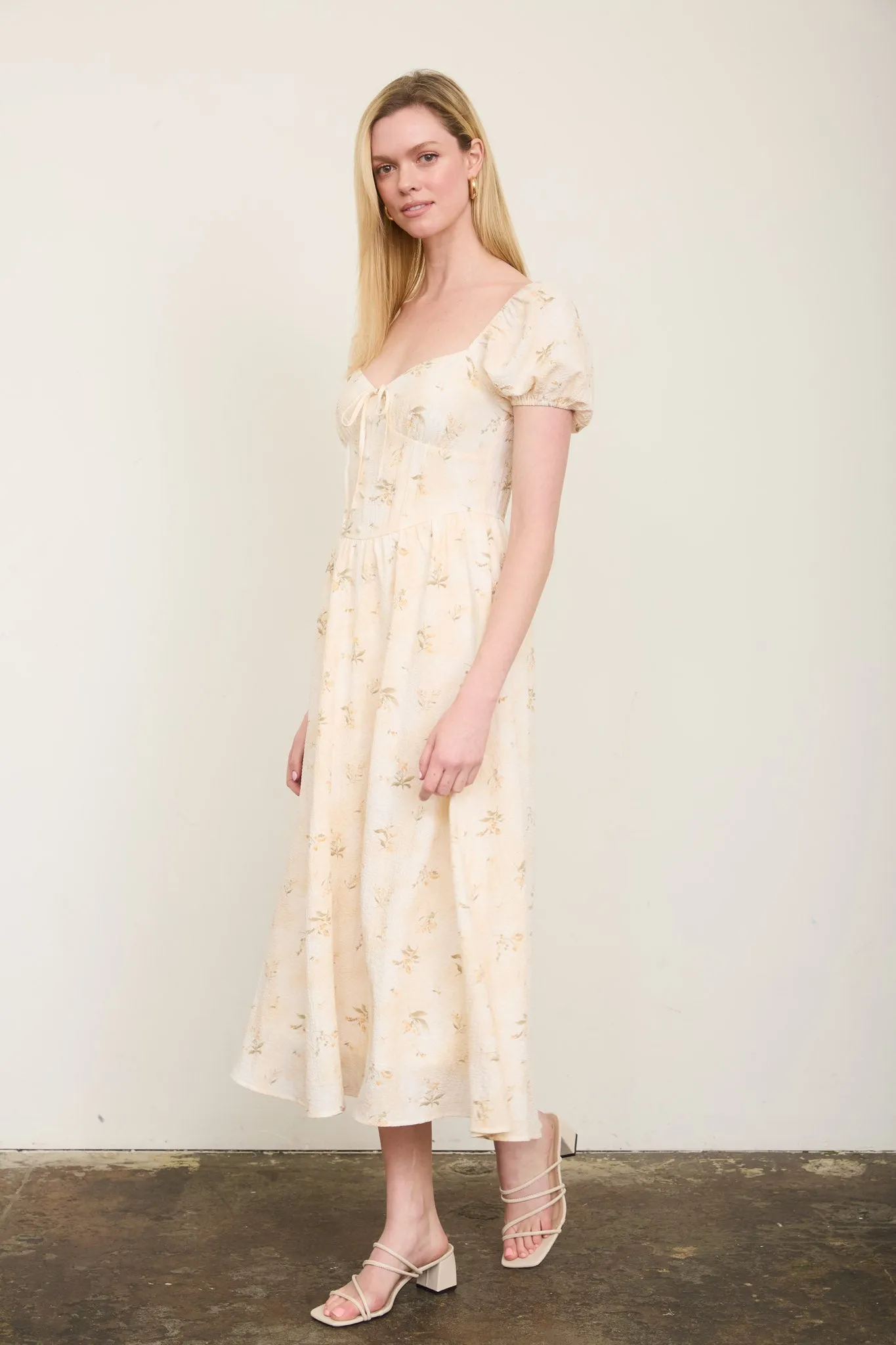 FLORAL SWEETHEART PUFF SLEEVE CORSET MIDI DRESS (PRE-ORDER) sold by Blu Pepper product image thumbnail 4