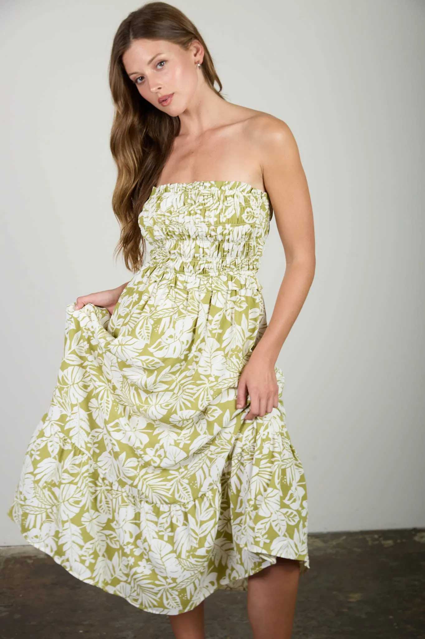 TROPICAL LEAF PRINT STRAPLESS MIDI SUNDRESS sold by Blu Pepper product image thumbnail 5