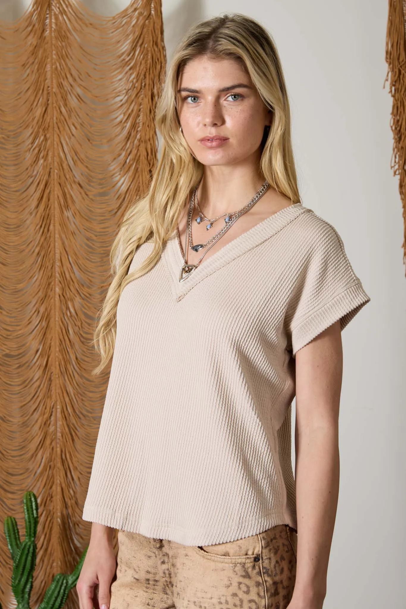 V NECK SHORT SLEEVE TEXTURED RIB KNIT TOP (PRE-ORDER) sold by Blu Pepper product image thumbnail 3
