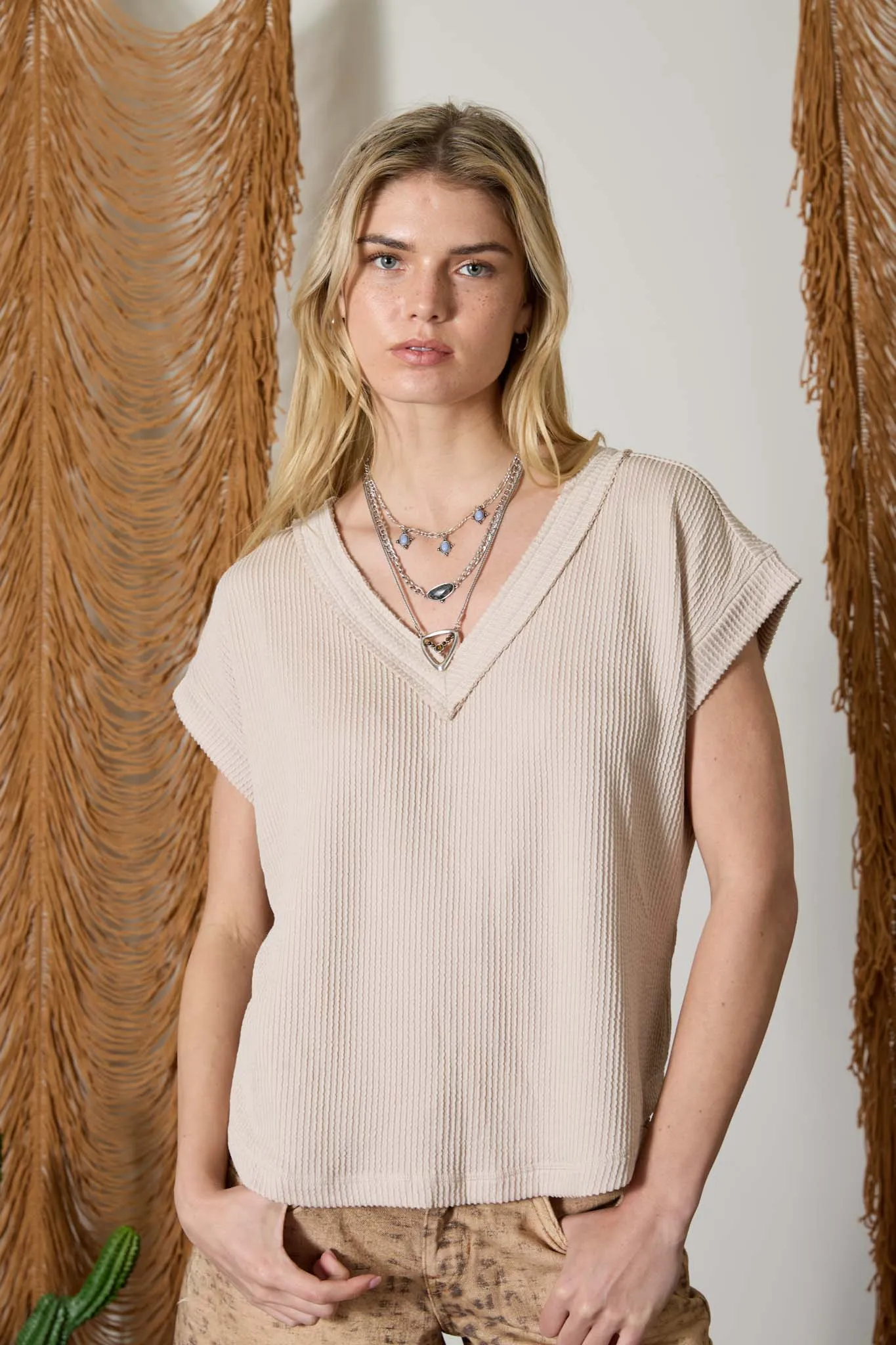 V NECK SHORT SLEEVE TEXTURED RIB KNIT TOP (PRE-ORDER) sold by Blu Pepper product image thumbnail 4
