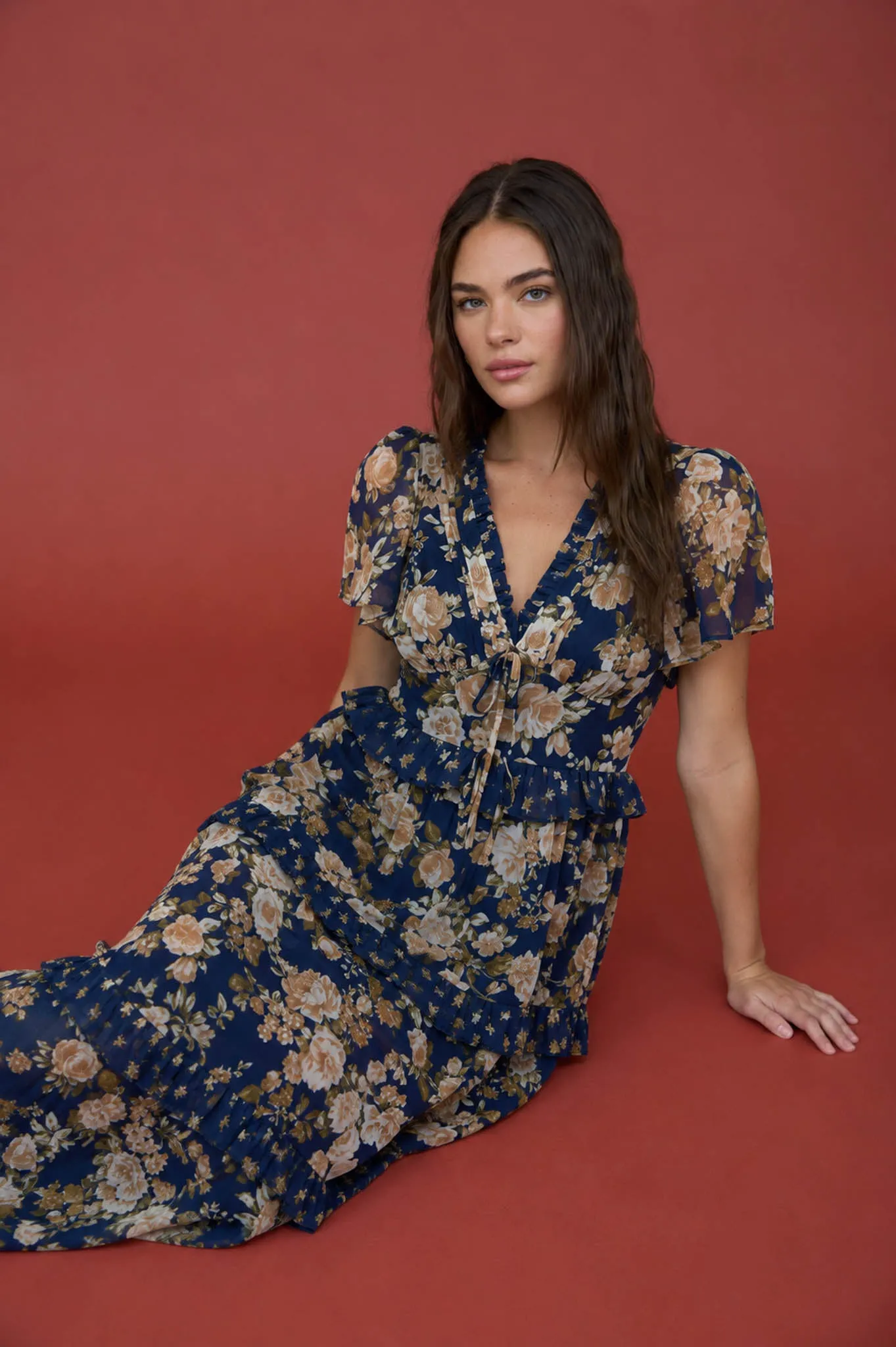 FLORAL V NECK RUFFLED FRONT TIE TIERED MIDI DRESS sold by Blu Pepper product image thumbnail 3