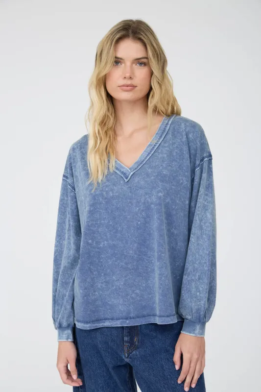 WASHED INVERTED SEAM DETAIL LONG SLEEVE KNIT TOP made by J.O.A.