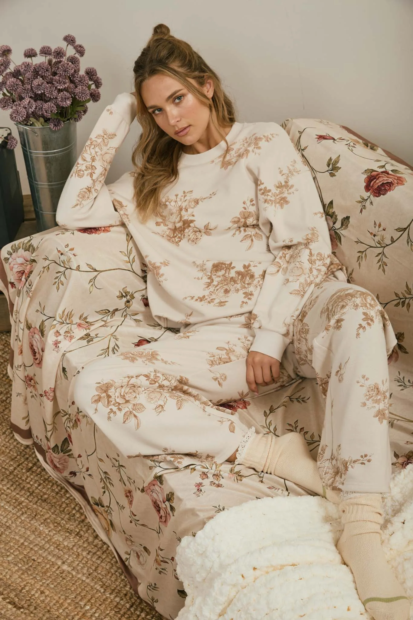 FLORAL TOILE LONG SLEEVE CREW NECK KNIT TOP sold by Blu Pepper product image thumbnail 4