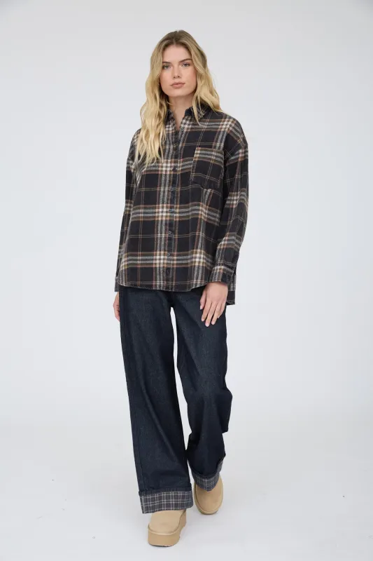 PLAID BOXY BUTTON DOWN COLLARED LONG SLEEVE SHIRT made by J.O.A.