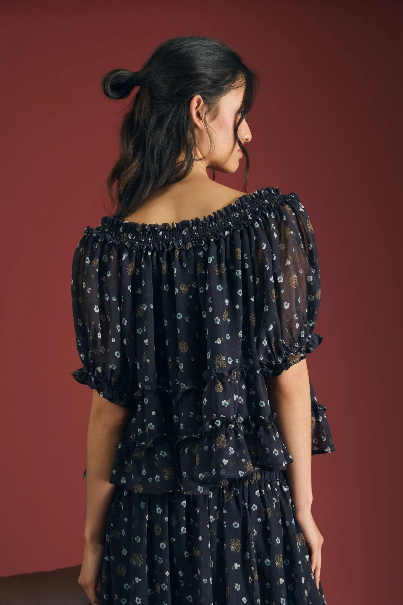 FLORAL SMOCKED NECKLINE FRONT TIE PUFF SLEEVE TOP sold by Blu Pepper product image thumbnail 2