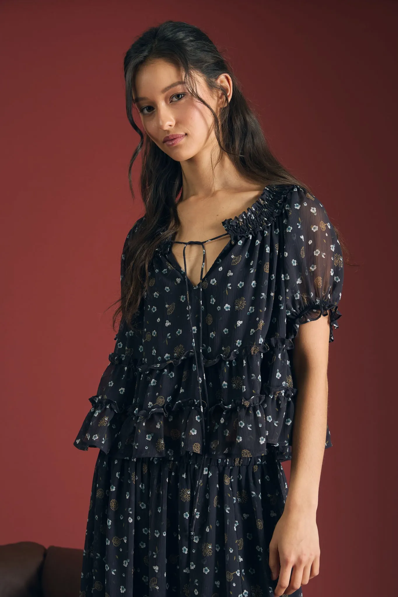 FLORAL SMOCKED NECKLINE FRONT TIE PUFF SLEEVE TOP sold by Blu Pepper product image thumbnail 4
