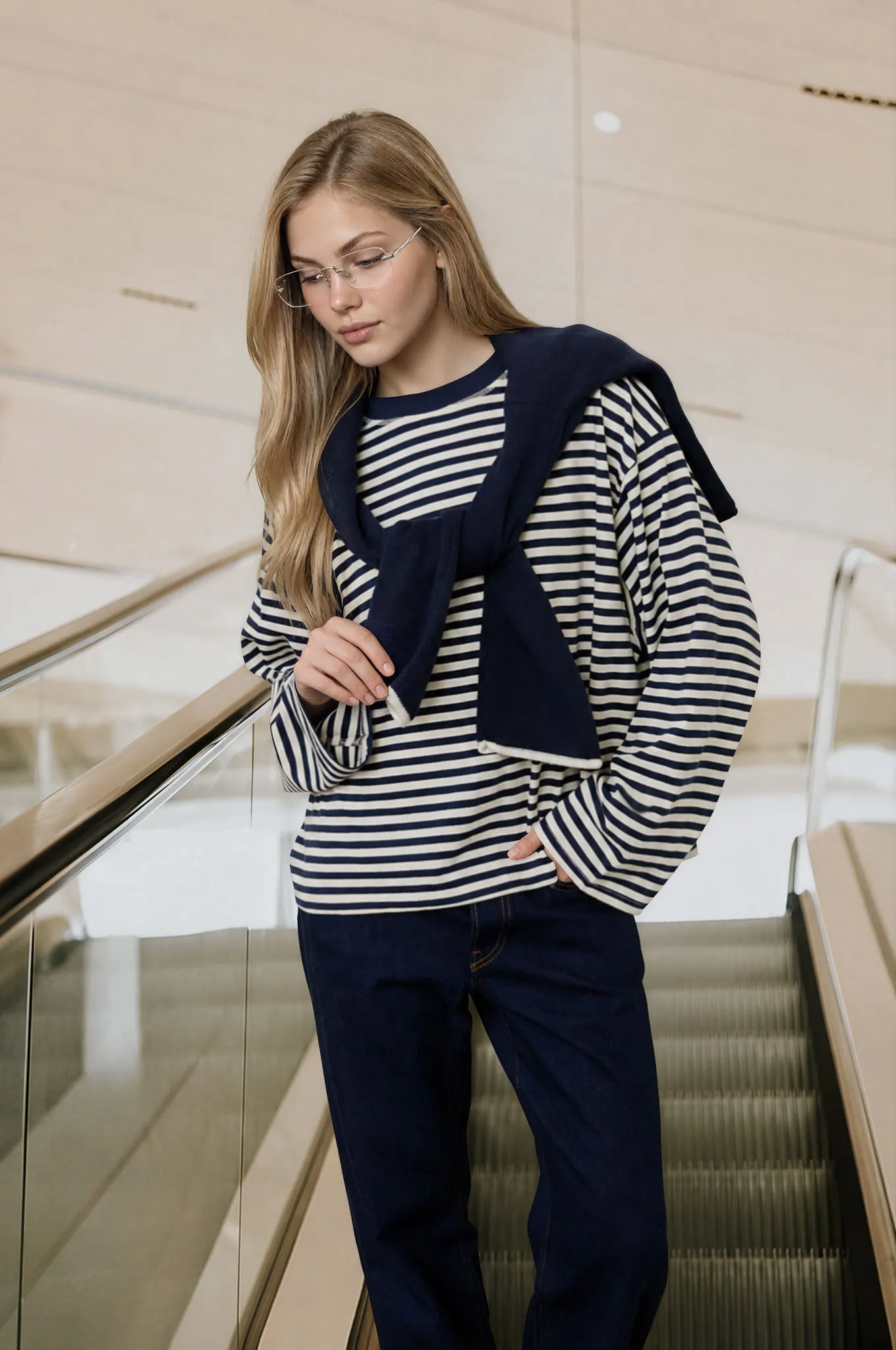 STRIPED CONTRAST CREW NECK LONG SLEEVE KNIT TOP sold by Blu Pepper product image thumbnail 4