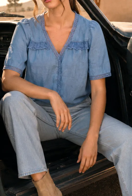 CHAMBRAY LACE YOKE V-NECK SHORT SLEEVE TOP made by mine