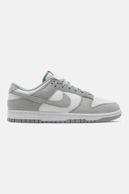 Men's Dunk Low Retro SE "Light Pumice" sold by Blue & Cream