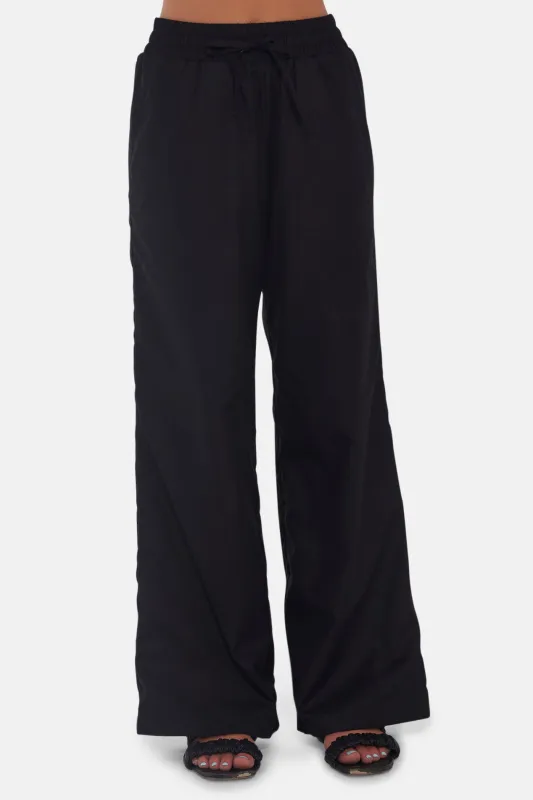 Georgica Beach Poplin Pant Black sold by Blue & Cream