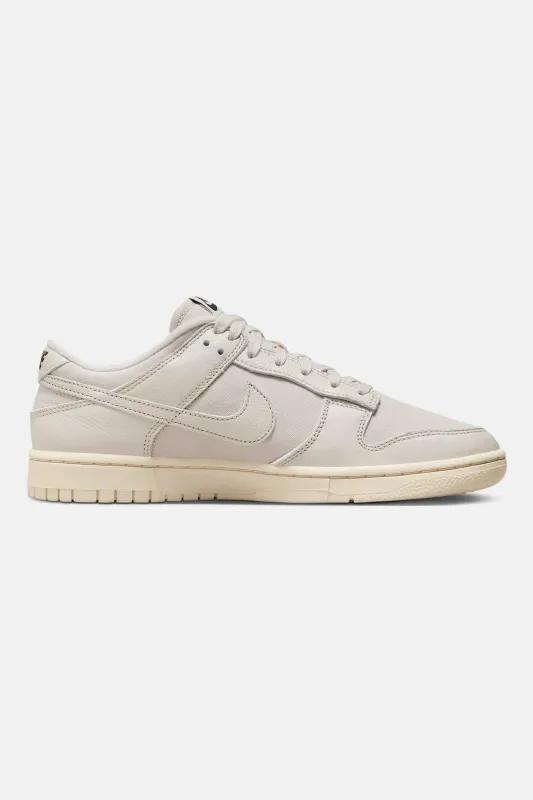 Men's Dunk Low Clear Light Orewood Brown sold by Blue & Cream