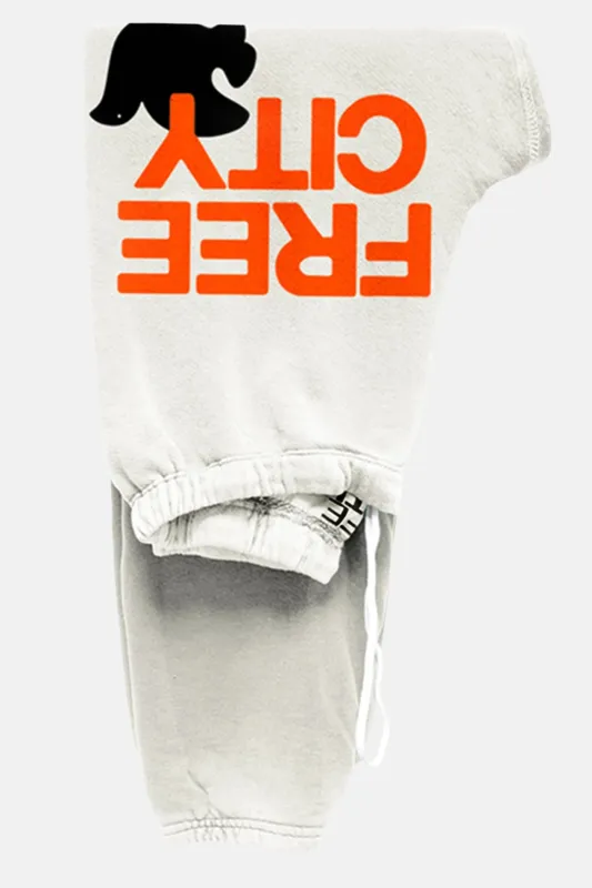 FREECITYlarge Logo Sweatpant Creamyyum made by freecity