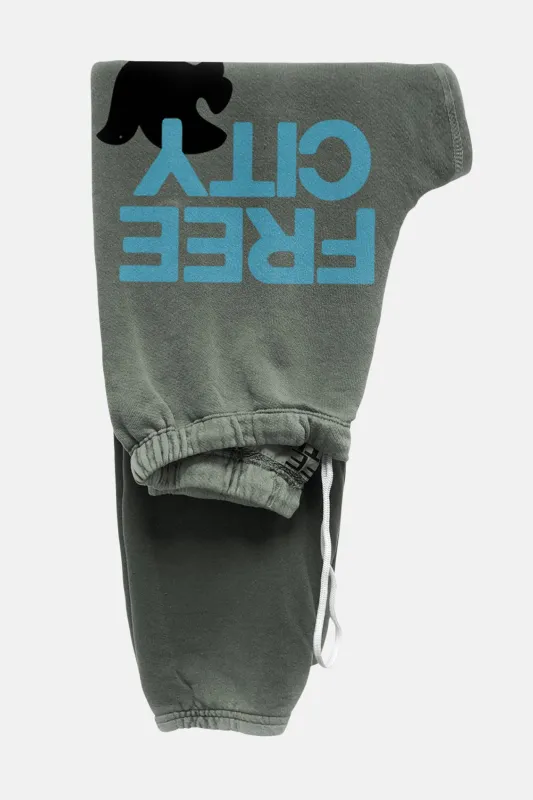 FREECITYlarge Logo Sweatpant Green Dirt made by freecity