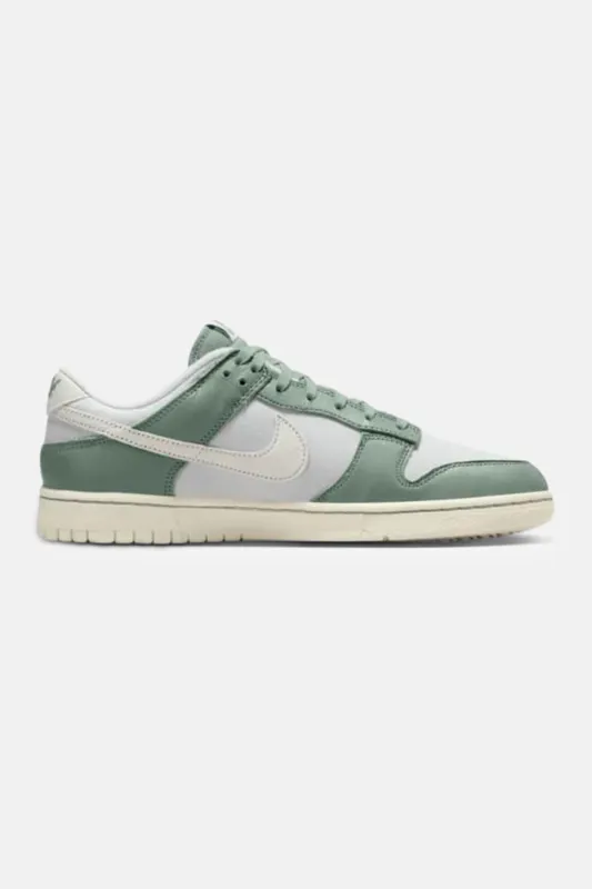 Men's Dunk Low Mica Green made by Nike