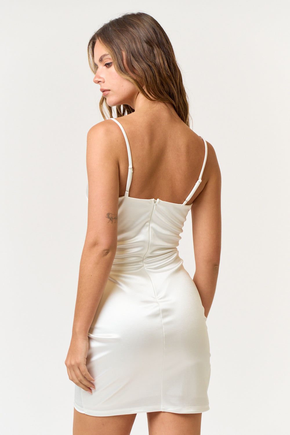 BD10693WHT sold by Blue Blush product image thumbnail 4