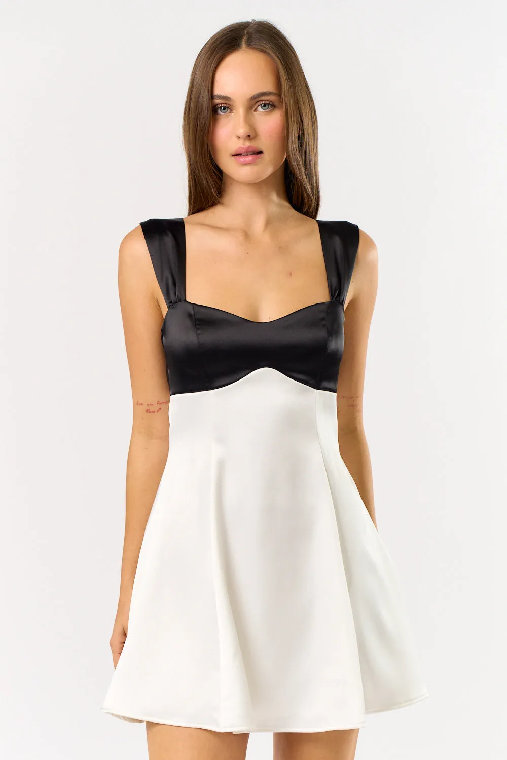 BD24004 sold by Blue Blush product image thumbnail 4