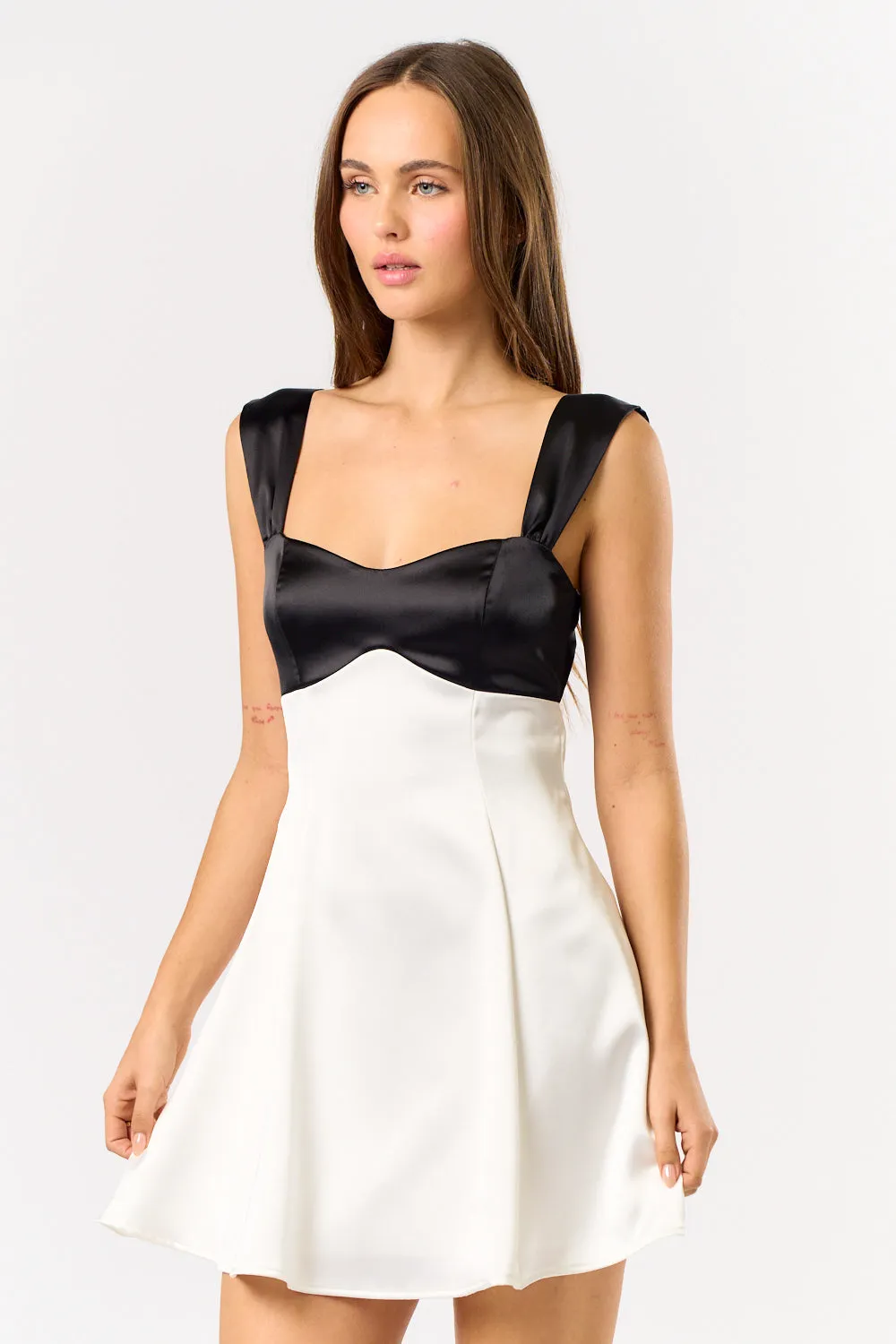 BD24004 sold by Blue Blush product image thumbnail 2