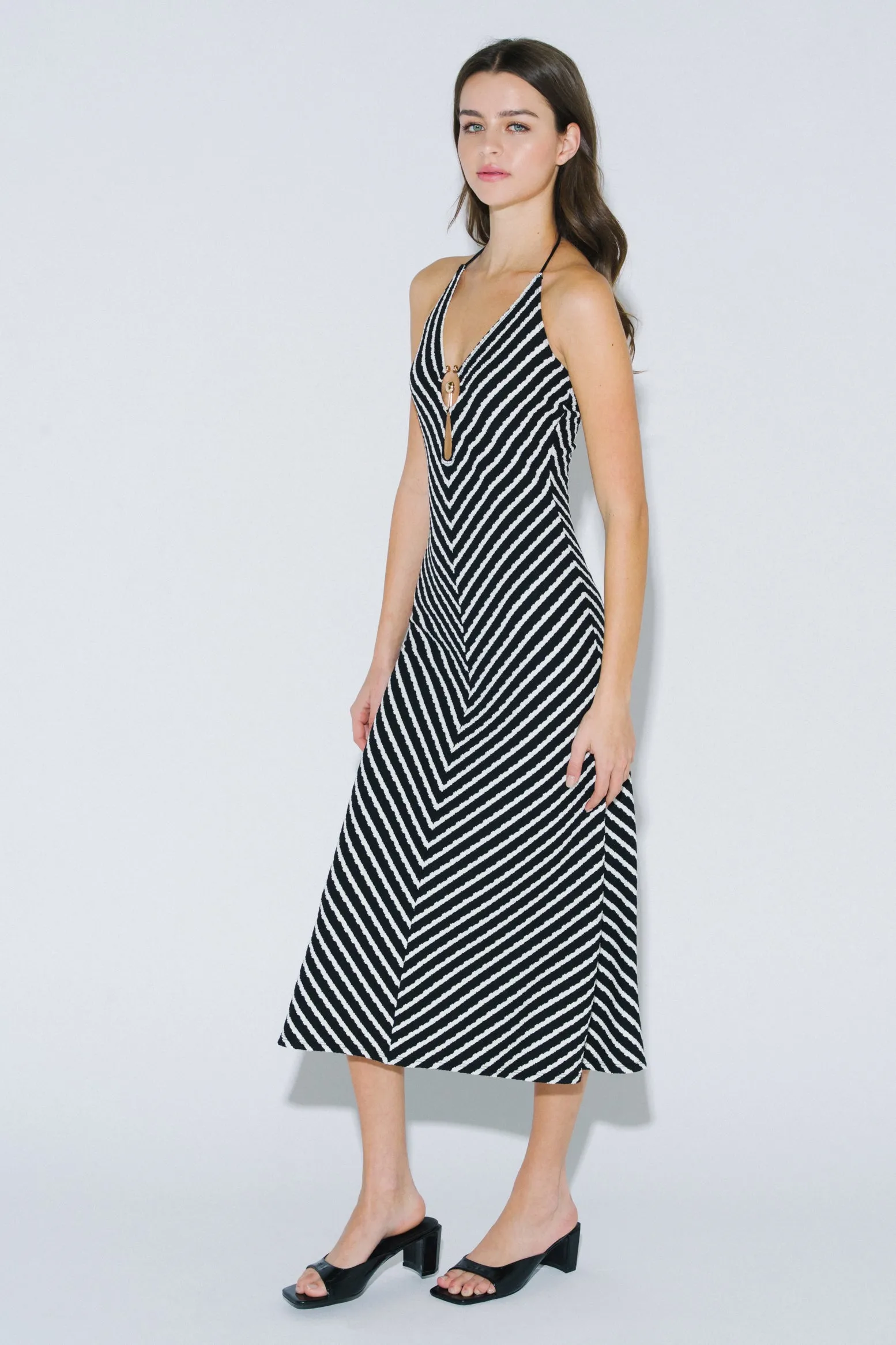 BD40384 sold by Blue Blush product image thumbnail 2